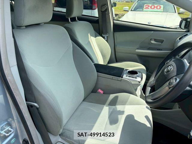 Toyota PRIUS ALPHA 2012-03 6752957-10