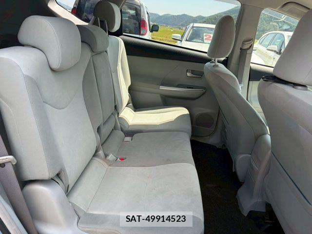 Toyota PRIUS ALPHA 2012-03 6752957-12