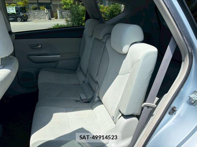 Toyota PRIUS ALPHA 2012-03 6752957-13