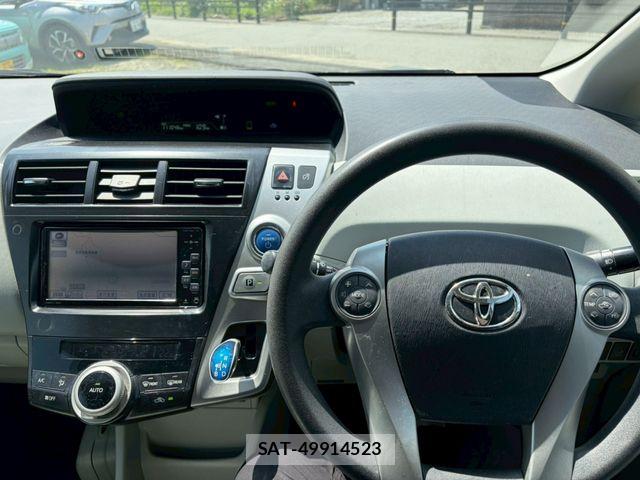 Toyota PRIUS ALPHA 2012-03 6752957-16