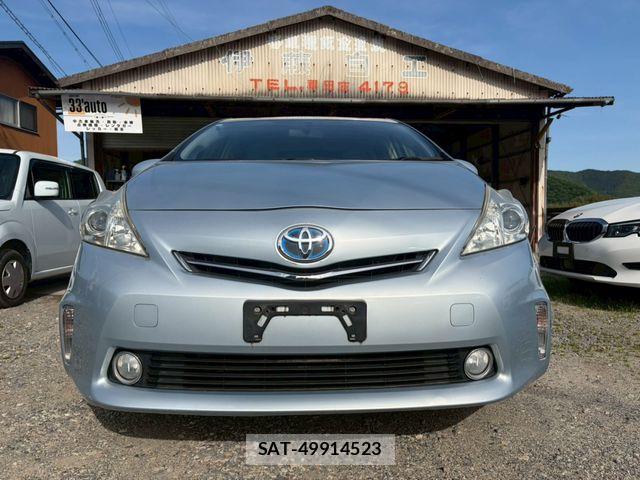 Toyota PRIUS ALPHA 2012-03 6752957-1