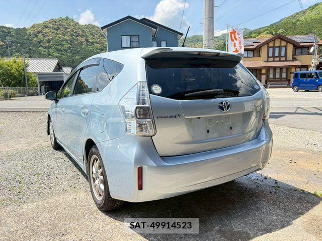 Toyota PRIUS ALPHA 2012-03 6752957-4