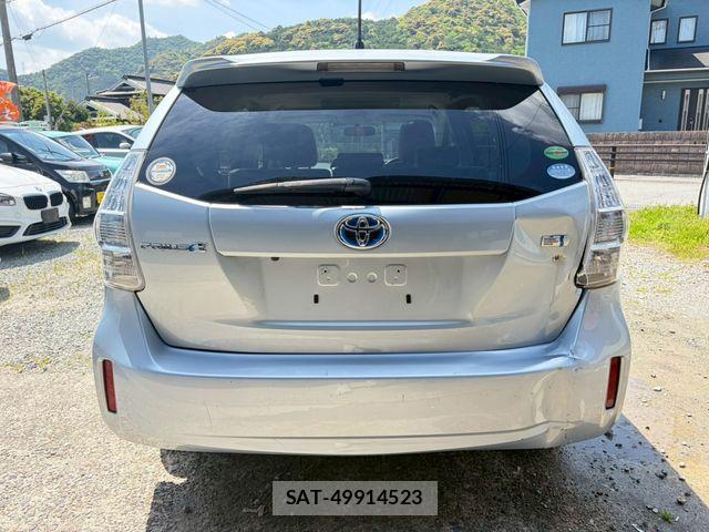 Toyota PRIUS ALPHA 2012-03 6752957-5