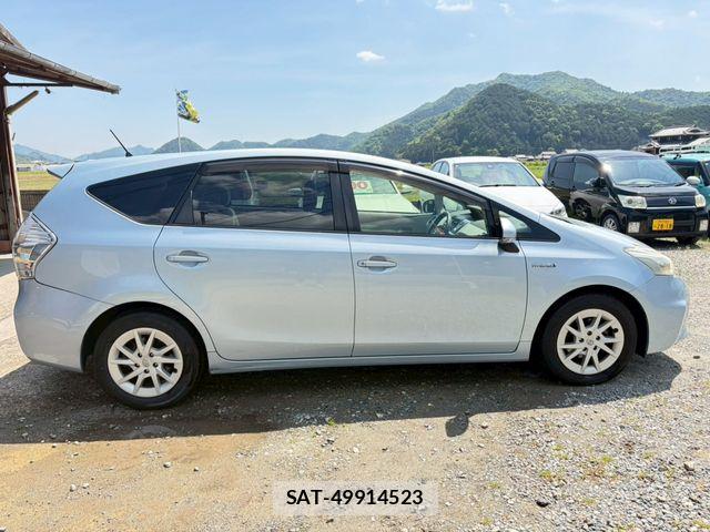 Toyota PRIUS ALPHA 2012-03 6752957-7
