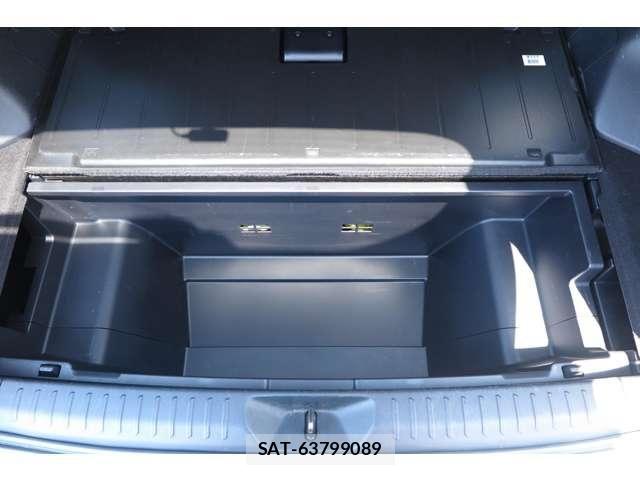Toyota PRIUS ALPHA 2015-10 6752946-10