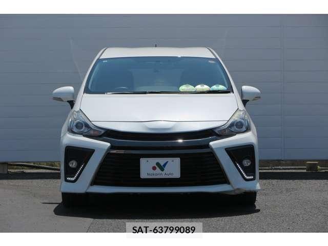 Toyota PRIUS ALPHA 2015-10 6752946-1