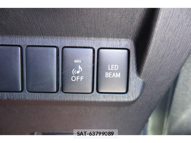 Toyota PRIUS ALPHA 2015-10 6752946-23