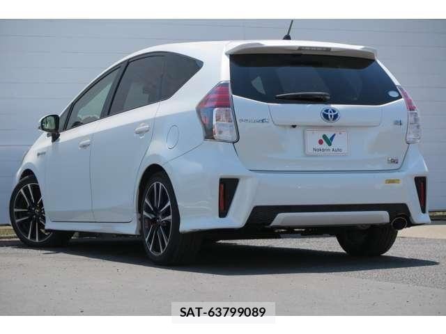 Toyota PRIUS ALPHA 2015-10 6752946-6