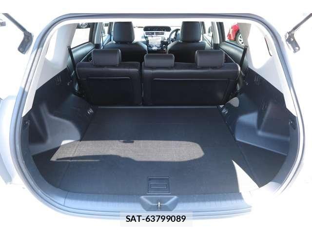 Toyota PRIUS ALPHA 2015-10 6752946-8