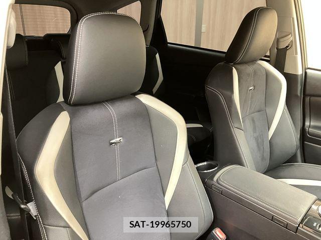 Toyota PRIUS ALPHA 2015-04 6752947-13