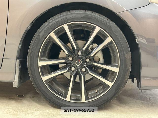 Toyota PRIUS ALPHA 2015-04 6752947-25