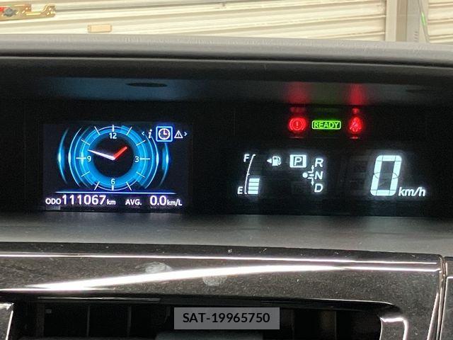 Toyota PRIUS ALPHA 2015-04 6752947-28