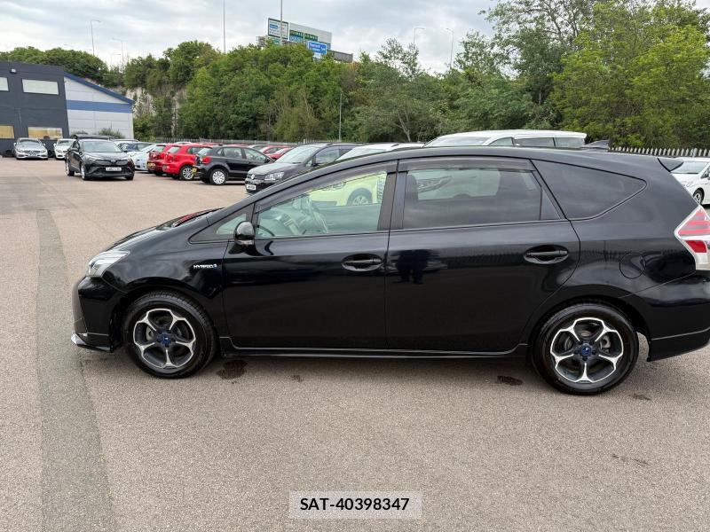 Toyota PRIUS ALPHA 2015-10 1300107-1