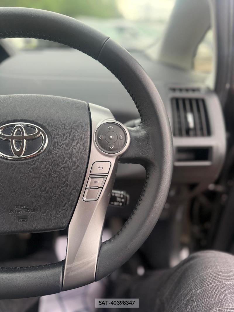 Toyota PRIUS ALPHA 2015-10 1300107-32