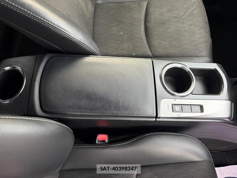 Toyota PRIUS ALPHA 2015-10 1300107-42