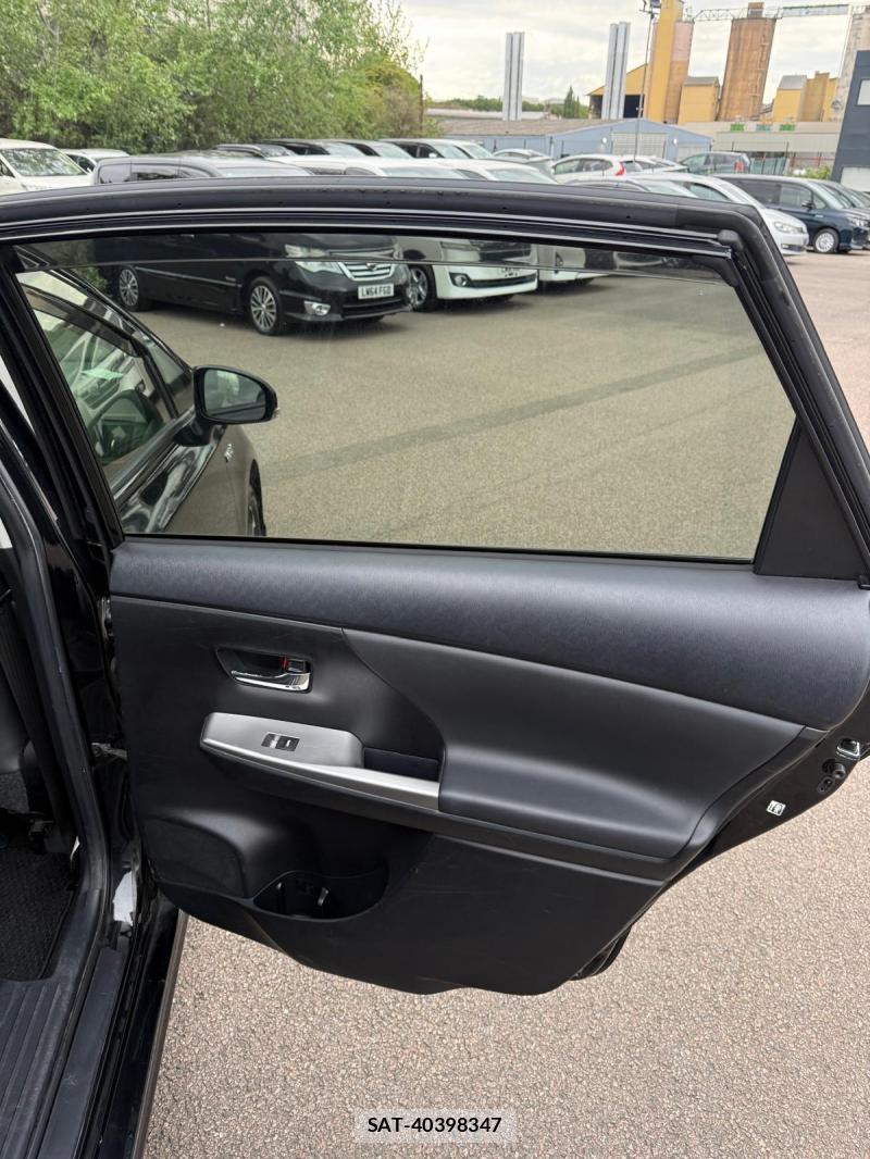 Toyota PRIUS ALPHA 2015-10 1300107-51