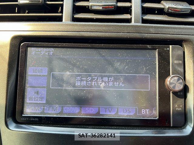 Toyota PRIUS ALPHA 2013-01 6752948-10
