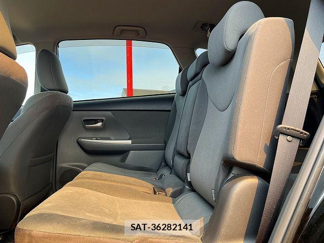 Toyota PRIUS ALPHA 2013-01 6752948-12