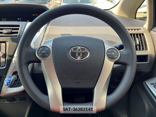 Toyota PRIUS ALPHA 2013-01 6752948-13