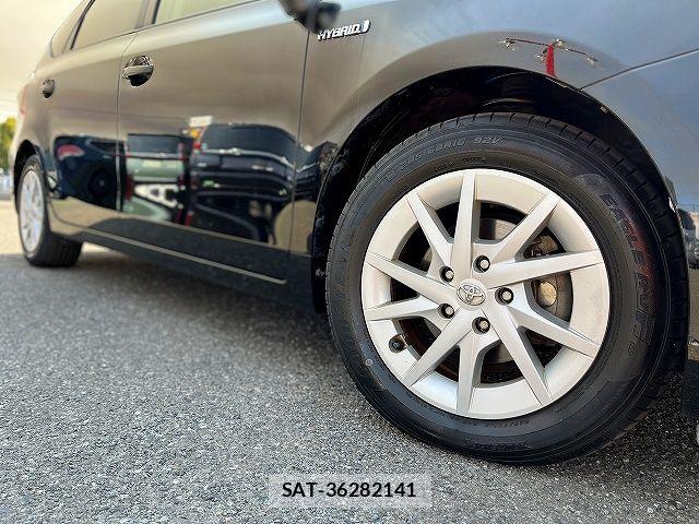 Toyota PRIUS ALPHA 2013-01 6752948-26
