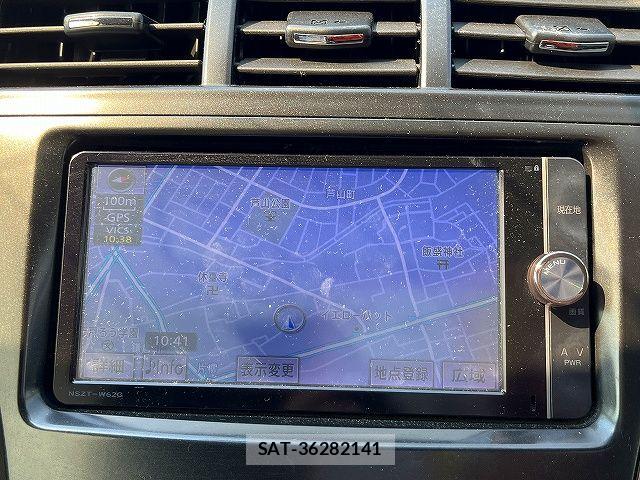 Toyota PRIUS ALPHA 2013-01 6752948-4