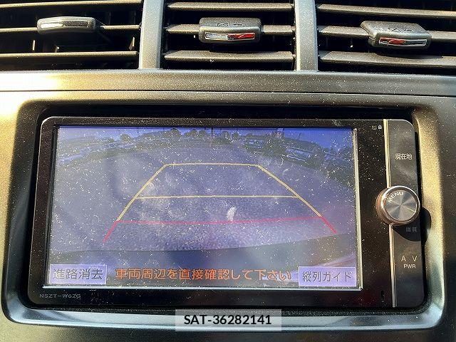 Toyota PRIUS ALPHA 2013-01 6752948-5
