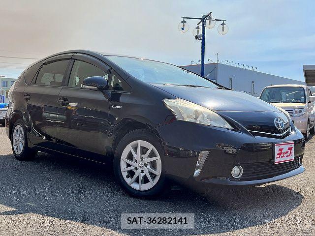 Toyota PRIUS ALPHA 2013-01 6752948-6