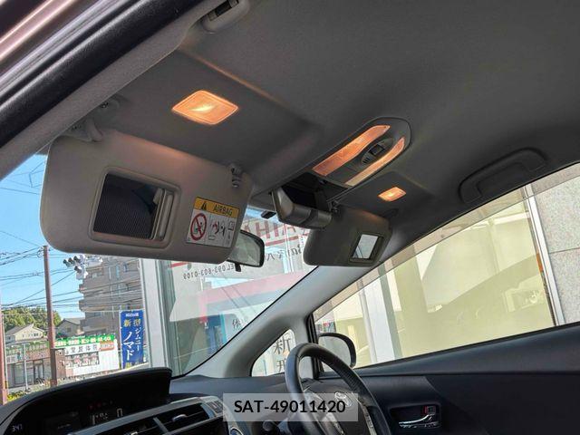 Toyota PRIUS ALPHA 2015-02 6816688-13