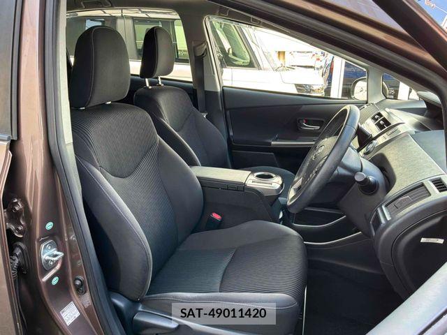 Toyota PRIUS ALPHA 2015-02 6816688-17