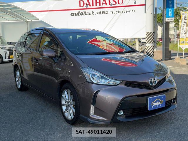 Toyota PRIUS ALPHA 2015-02 6816688-1
