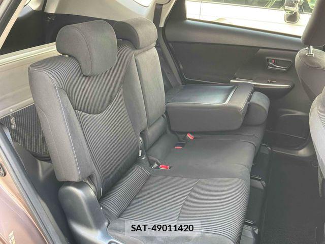 Toyota PRIUS ALPHA 2015-02 6816688-19