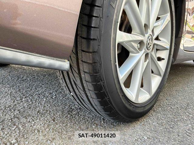 Toyota PRIUS ALPHA 2015-02 6816688-27