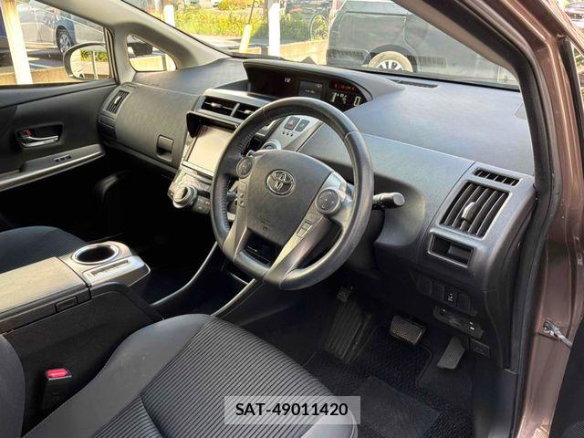 Toyota PRIUS ALPHA 2015-02 6816688-4