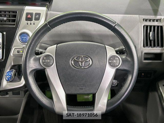 Toyota PRIUS ALPHA 2011-09 6816695-10
