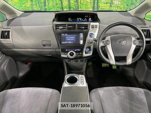 Toyota PRIUS ALPHA 2011-09 6816695-1
