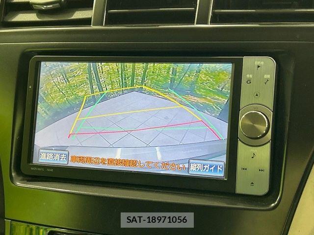 Toyota PRIUS ALPHA 2011-09 6816695-3