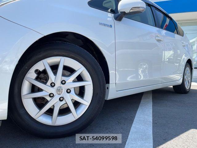 Toyota PRIUS ALPHA 2012-03 6816692-12
