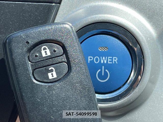 Toyota PRIUS ALPHA 2012-03 6816692-6
