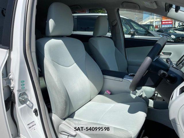 Toyota PRIUS ALPHA 2012-03 6816692-7