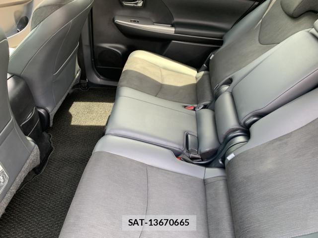 Toyota PRIUS ALPHA 2014-11 6816691-9