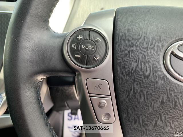 Toyota PRIUS ALPHA 2014-11 6816691-13