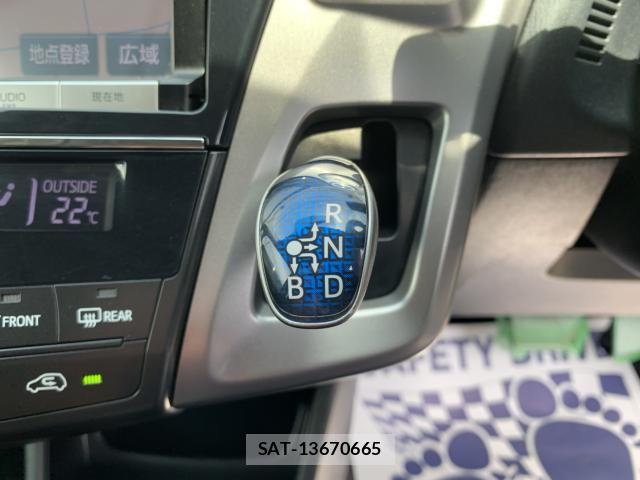 Toyota PRIUS ALPHA 2014-11 6816691-21