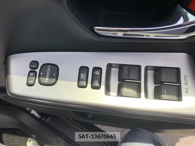 Toyota PRIUS ALPHA 2014-11 6816691-28