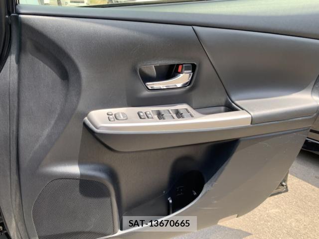Toyota PRIUS ALPHA 2014-11 6816691-29