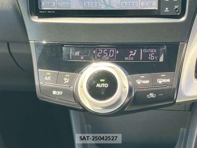 Toyota PRIUS ALPHA 2011-08 6816690-10