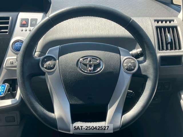 Toyota PRIUS ALPHA 2011-08 6816690-13