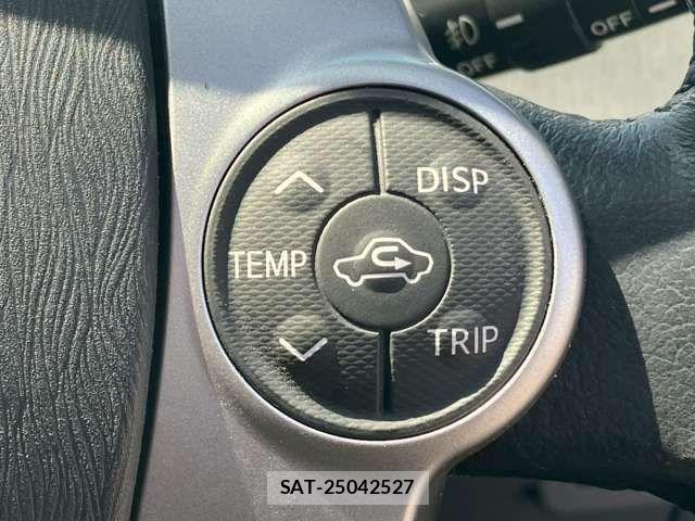 Toyota PRIUS ALPHA 2011-08 6816690-3