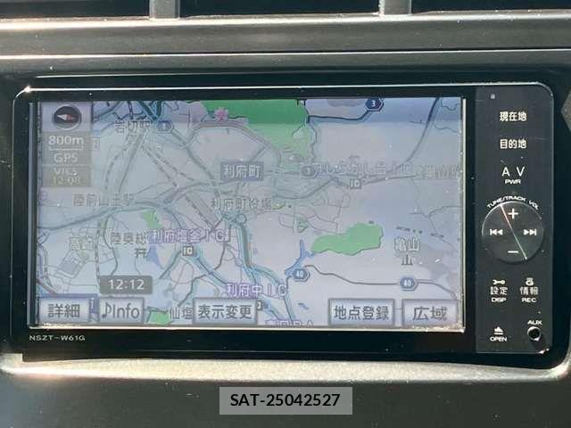 Toyota PRIUS ALPHA 2011-08 6816690-4