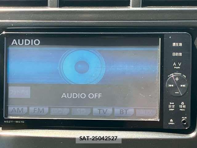 Toyota PRIUS ALPHA 2011-08 6816690-5
