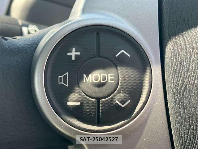 Toyota PRIUS ALPHA 2011-08 6816690-8